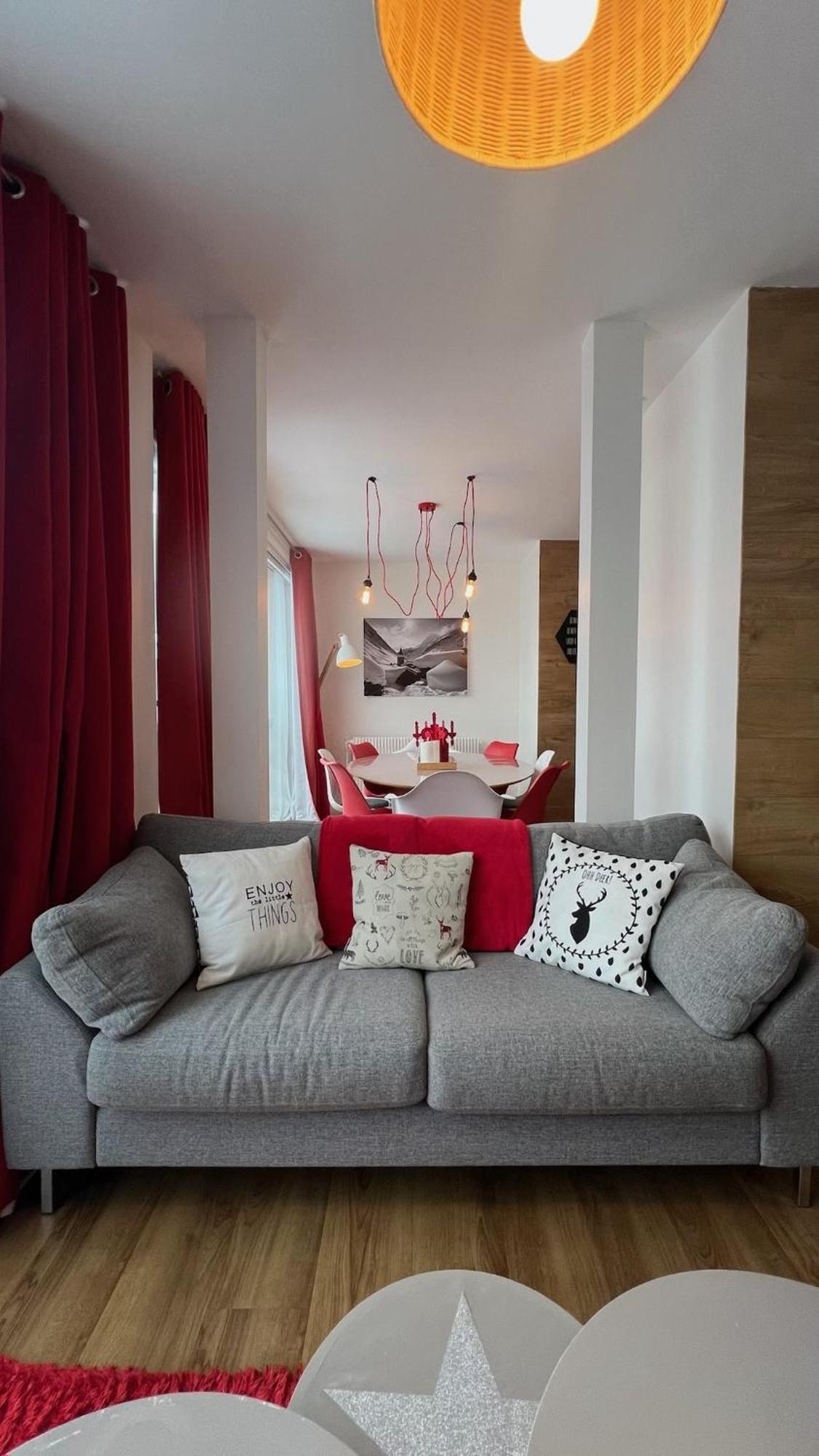 Rouge Canneberge -8 Personnes- 84M2 Vue Degagee Setaz Valloire Luaran gambar