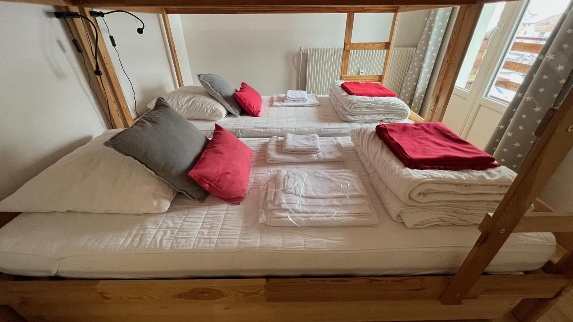 Rouge Canneberge -8 Personnes- 84M2 Vue Degagee Setaz Valloire Luaran gambar